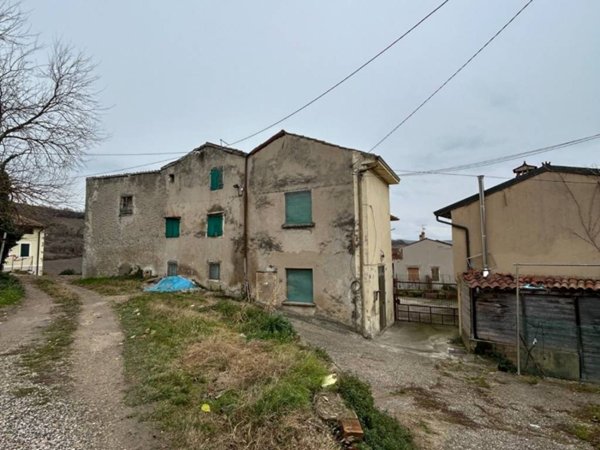 casa indipendente in vendita a Colognola ai Colli