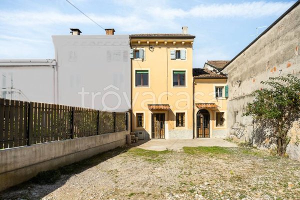 casa indipendente in vendita a Colognola ai Colli in zona Pieve