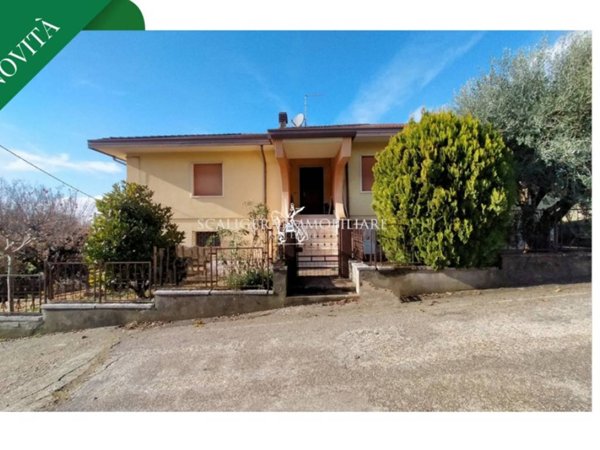 casa indipendente in vendita a Colognola ai Colli in zona Stra