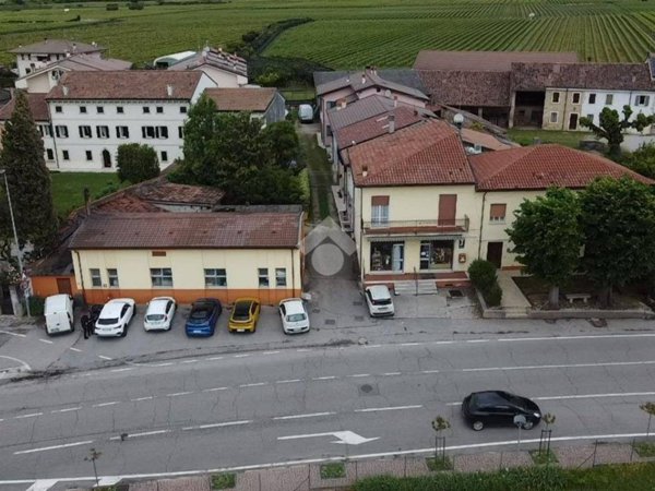 negozio in vendita a Colognola ai Colli in zona Stra