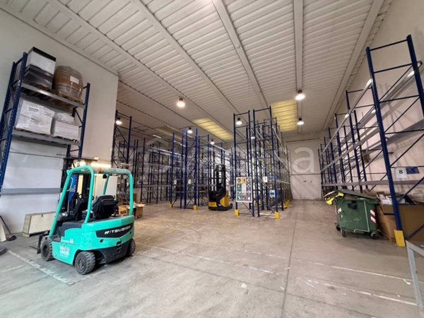 locale commerciale in vendita a Colognola ai Colli