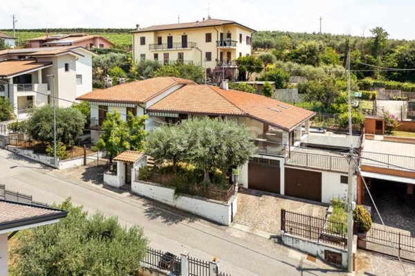 casa indipendente in vendita a Colognola ai Colli in zona Pieve