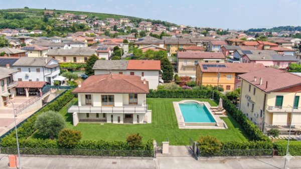 casa indipendente in vendita a Colognola ai Colli in zona Pieve