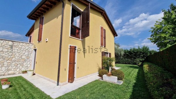 casa indipendente in vendita a Colognola ai Colli in zona San Zeno