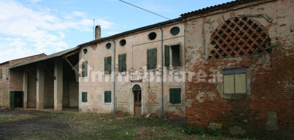 casale in vendita a Concamarise