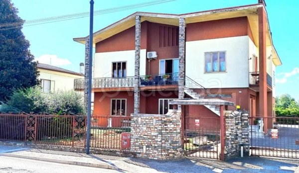 casa indipendente in vendita a Concamarise