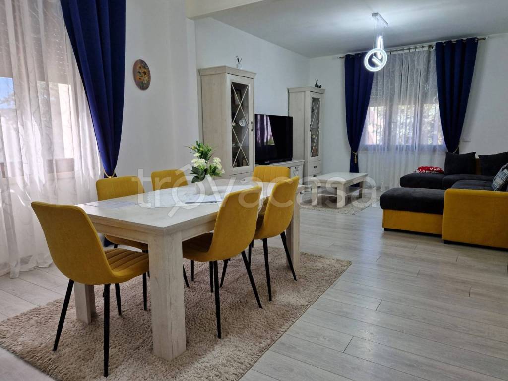 casa indipendente in vendita a Concamarise in zona Capitello