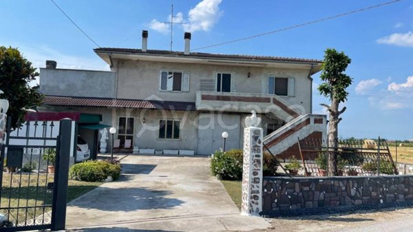 casa indipendente in vendita a Concamarise