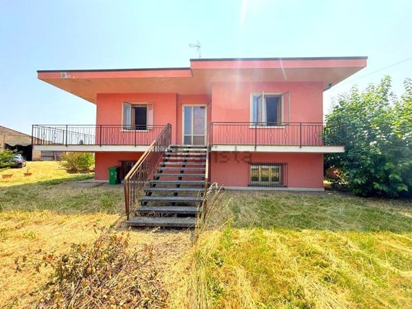 casa indipendente in vendita a Concamarise