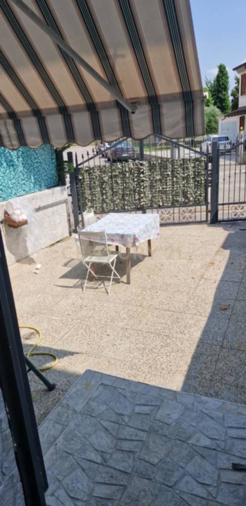 casa indipendente in vendita a Concamarise in zona Capitello