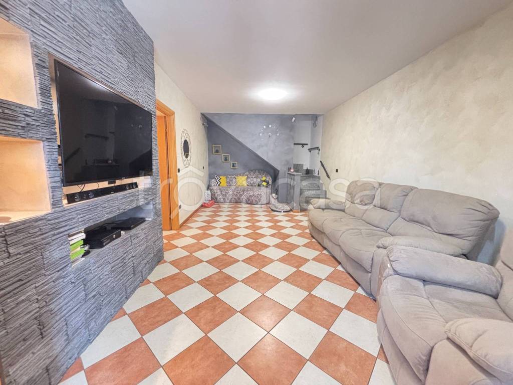 appartamento in vendita a Concamarise