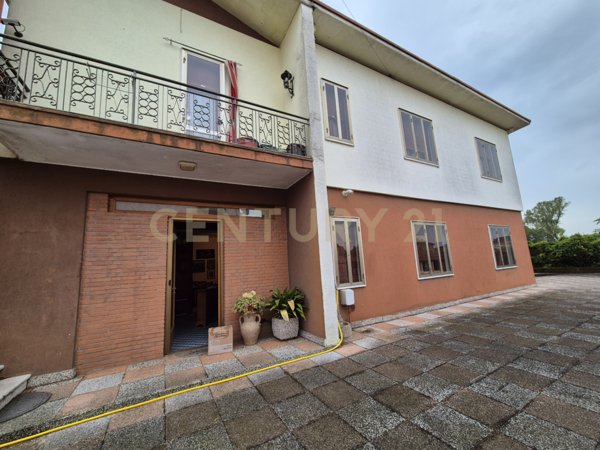 casa indipendente in vendita a Concamarise in zona Capitello