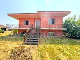 casa indipendente in vendita a Concamarise