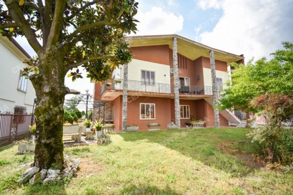casa indipendente in vendita a Concamarise