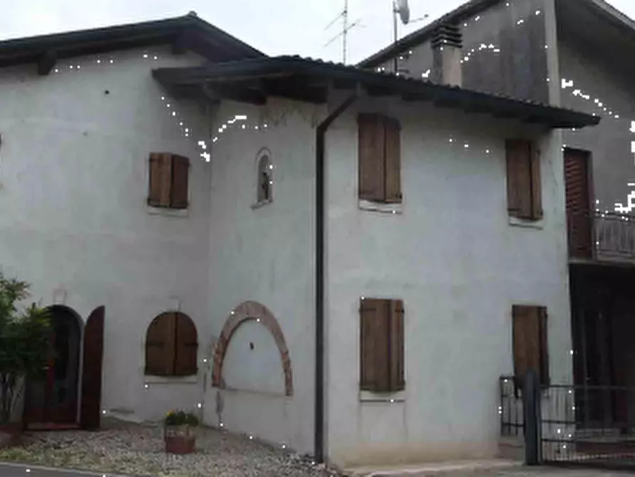 casa indipendente in vendita a Concamarise in zona Capitello
