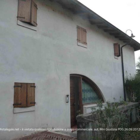 casale in vendita a Concamarise