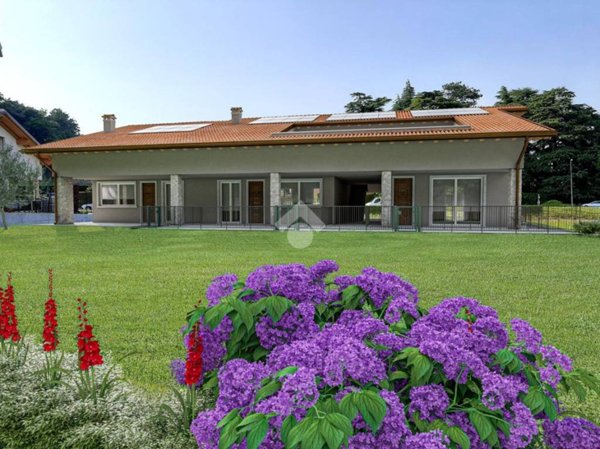 casa indipendente in vendita a Costermano sul Garda in zona Albarè