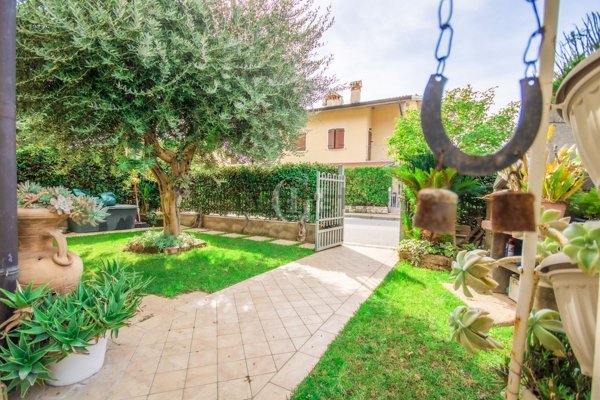 casa indipendente in vendita a Costermano sul Garda
