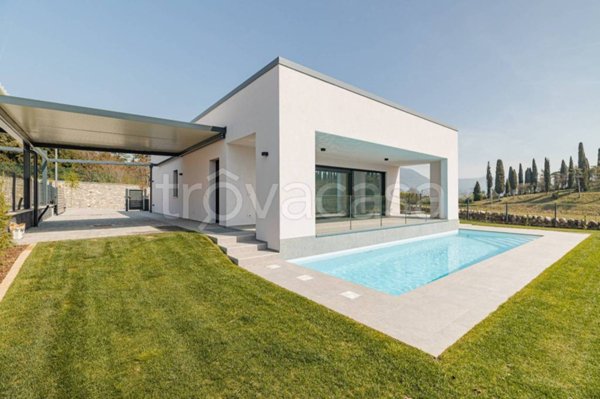 casa indipendente in vendita a Costermano sul Garda