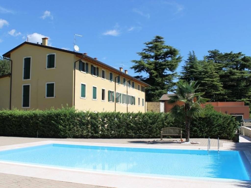appartamento in vendita a Costermano sul Garda in zona Albarè