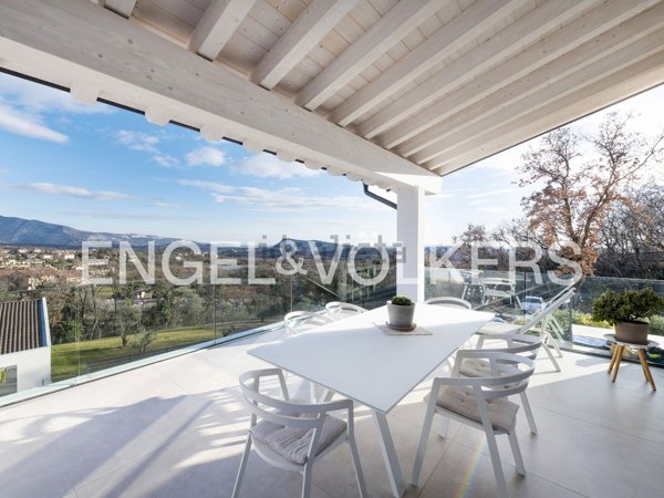 casa indipendente in vendita a Costermano sul Garda