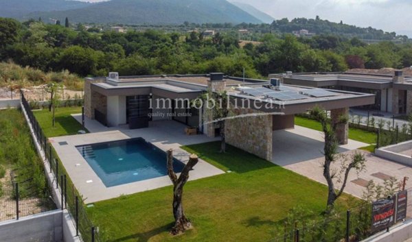 casa indipendente in vendita a Costermano sul Garda in zona Marciaga