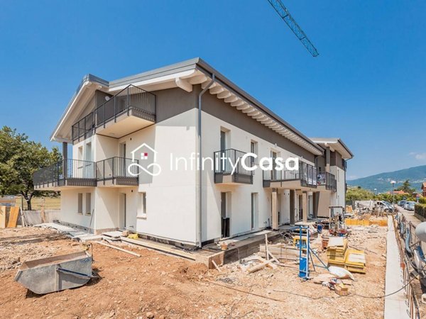 appartamento in vendita a Costermano sul Garda in zona Albarè