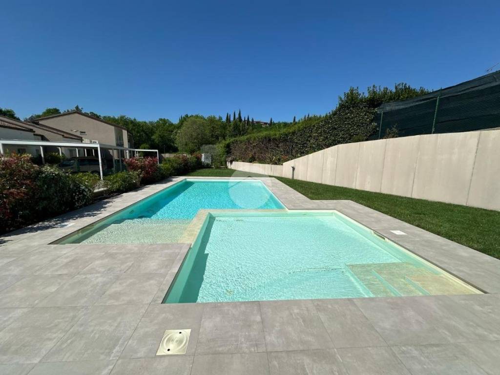 casa indipendente in vendita a Costermano sul Garda