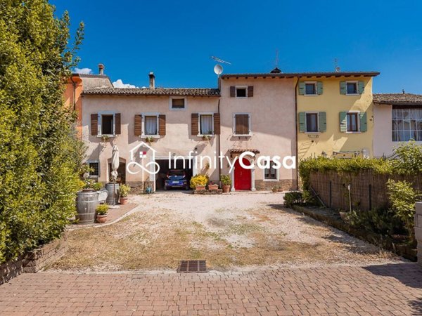 casa indipendente in vendita a Costermano sul Garda