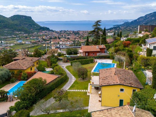 casa indipendente in vendita a Costermano sul Garda