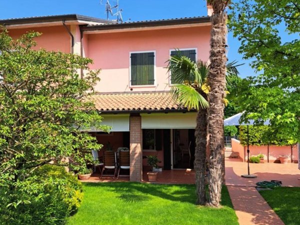 casa indipendente in vendita a Costermano sul Garda