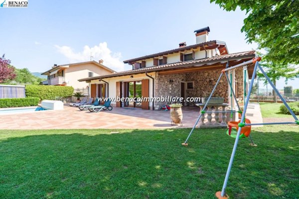 casa indipendente in vendita a Costermano sul Garda in zona Albarè