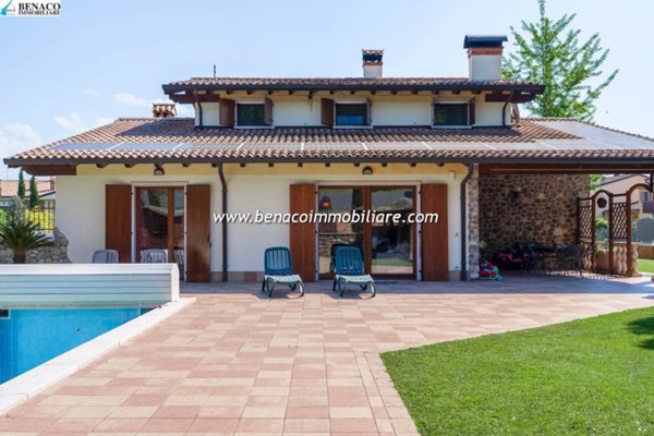 casa indipendente in vendita a Costermano sul Garda in zona Albarè