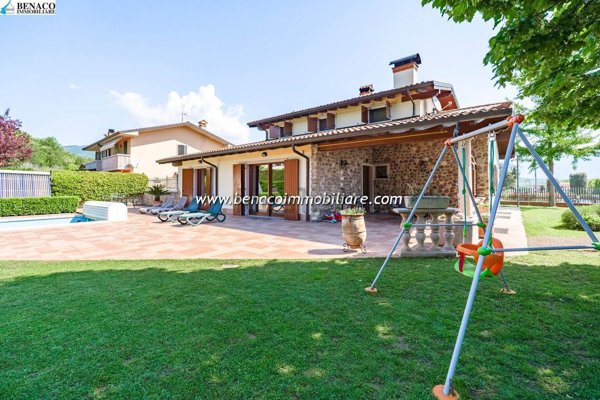 casa indipendente in vendita a Costermano sul Garda in zona Albarè