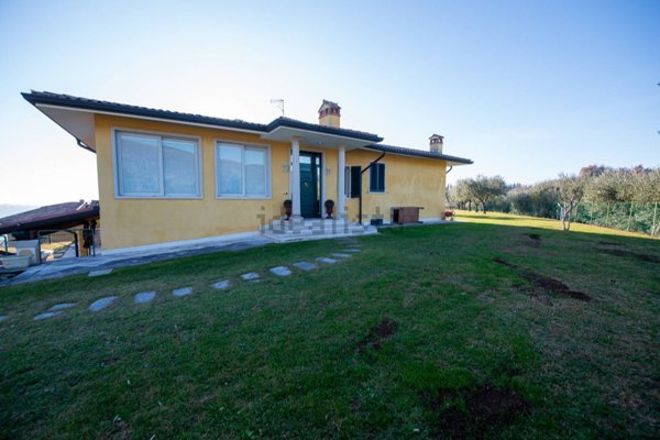 casa indipendente in vendita a Costermano sul Garda