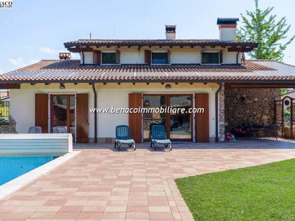 casa indipendente in vendita a Costermano sul Garda in zona Albarè