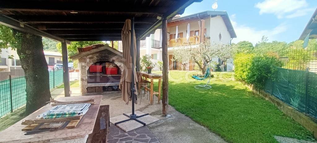 casa indipendente in vendita a Costermano sul Garda