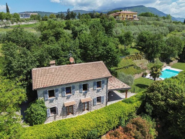 casa indipendente in vendita a Costermano sul Garda in zona Marciaga