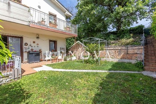 appartamento in vendita a Costermano sul Garda in zona Marciaga