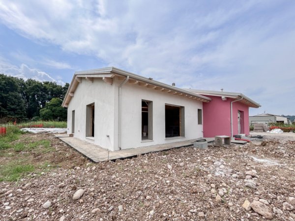 casa indipendente in vendita a Costermano sul Garda