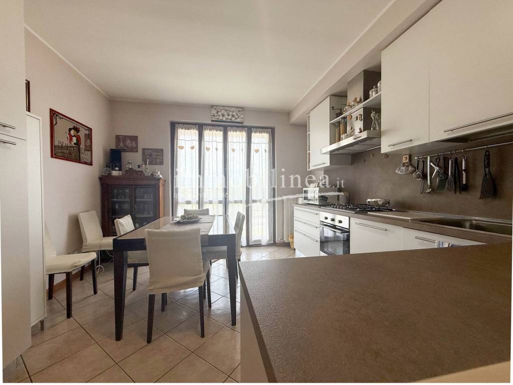 appartamento in vendita a Costermano sul Garda in zona Albarè