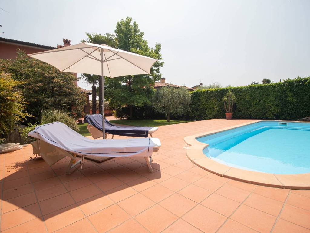 casa indipendente in vendita a Costermano sul Garda