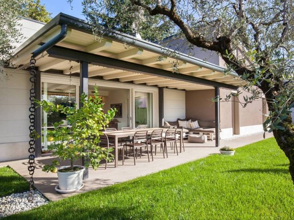 casa indipendente in vendita a Costermano sul Garda in zona Marciaga