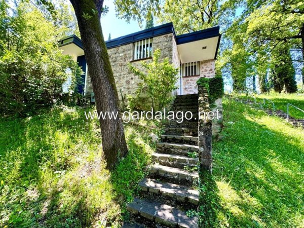 casa indipendente in vendita a Costermano sul Garda