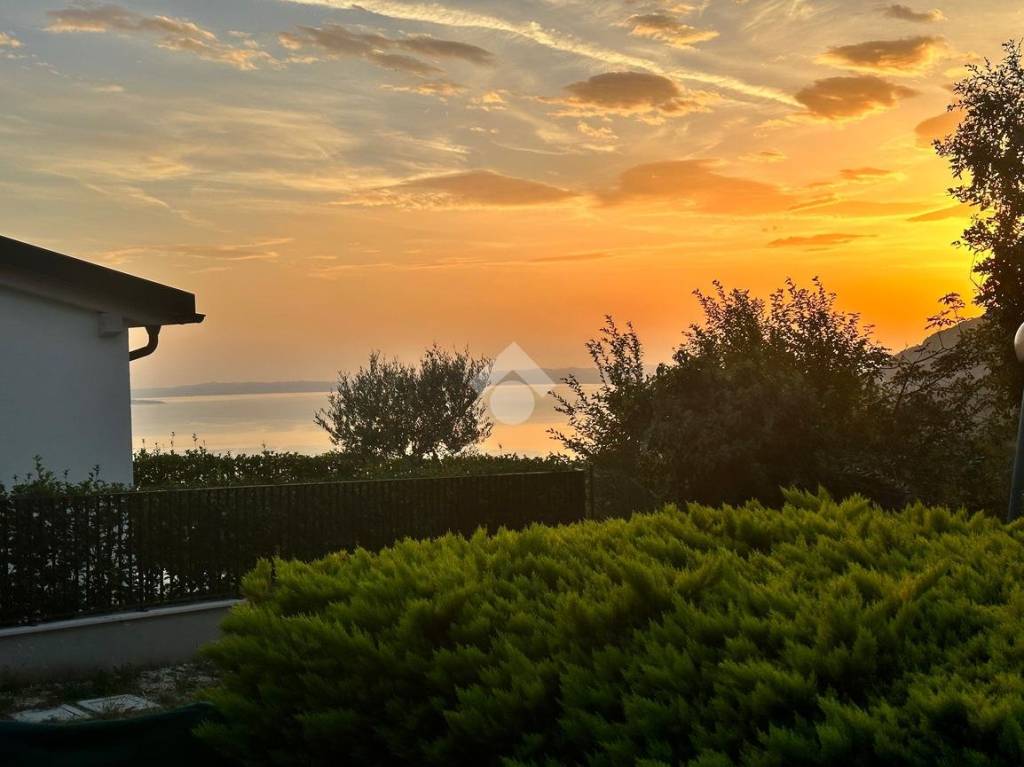 casa indipendente in vendita a Costermano sul Garda