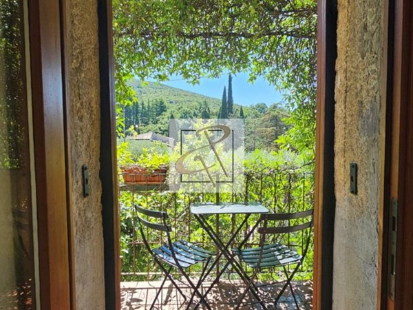 casa indipendente in vendita a Costermano sul Garda