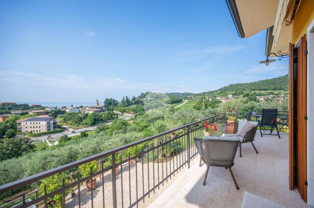 casa indipendente in vendita a Costermano sul Garda in zona Marciaga