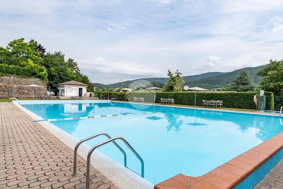 casa indipendente in vendita a Costermano sul Garda