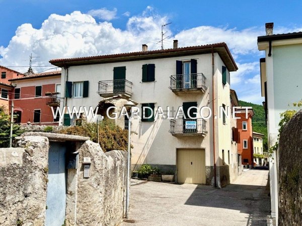 casa indipendente in vendita a Costermano sul Garda