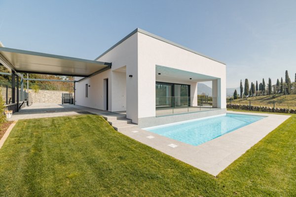 casa indipendente in vendita a Costermano sul Garda